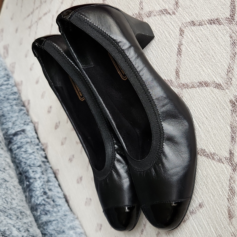 Munro Odette Black Leather Heels size 9.5 W